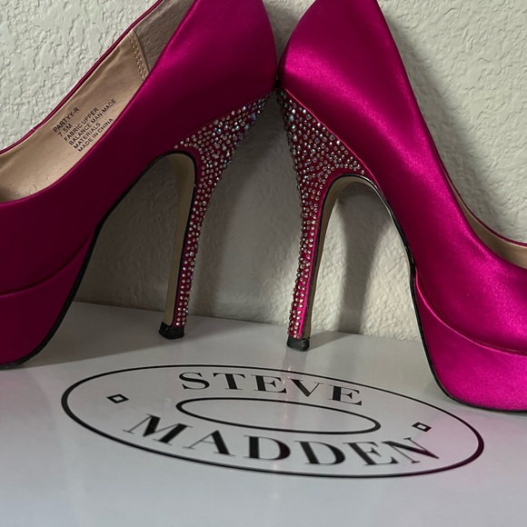 Steve Madden Partyy-R Rhinestone Heel 7.5 - Picture 3 of 5